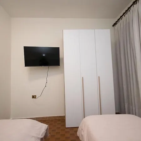 Apartment Dreams *